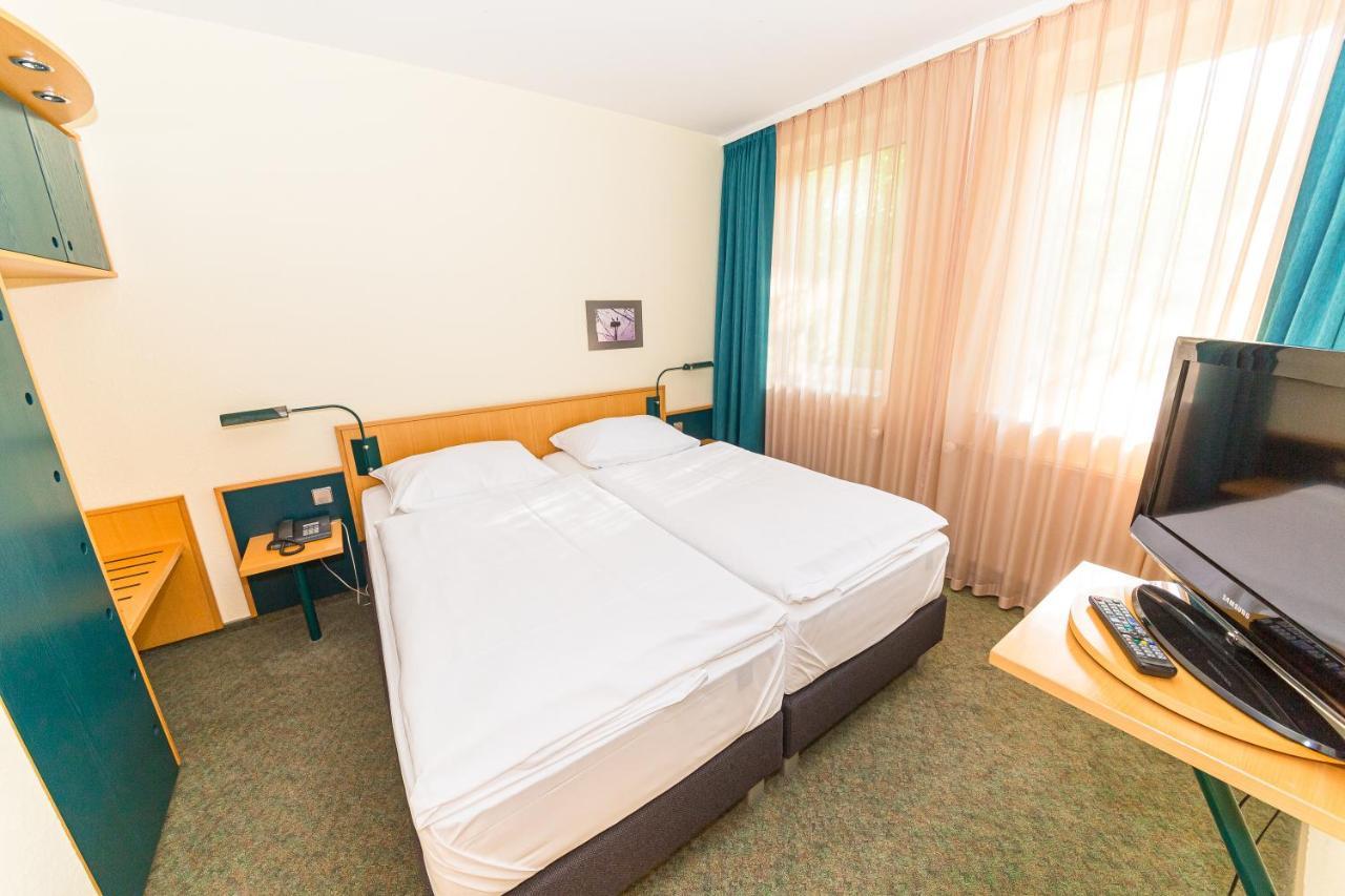 Akzent Parkhotel Trebbin Экстерьер фото